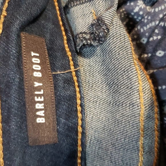 Torrid Premium Barely Boot Jeans 28R - Picture 9 of 12